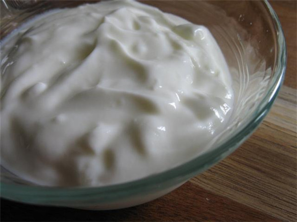 Swiss-style yogurt