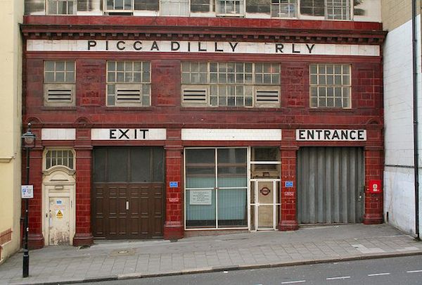 aldwych-underground-station-abandoned-2