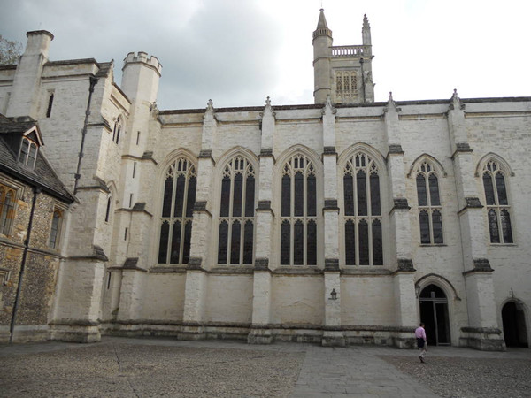 winchester-winchester-college-monuments-3170-large_副本